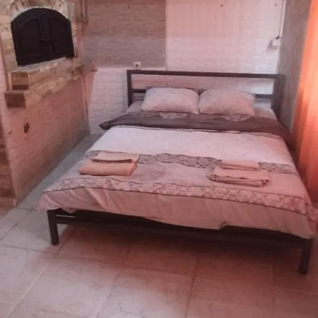 Small Private Bathroom ,strong Internet Belgrad