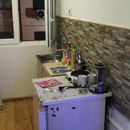 Small Private Bathroom ,strong Internet ベオグラード