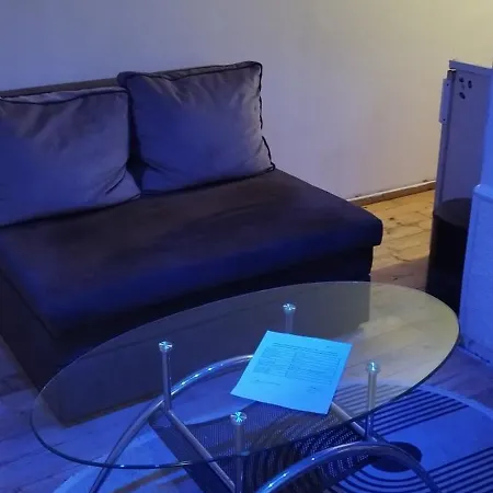 Apartament Small Private Bathroom ,strong Internet